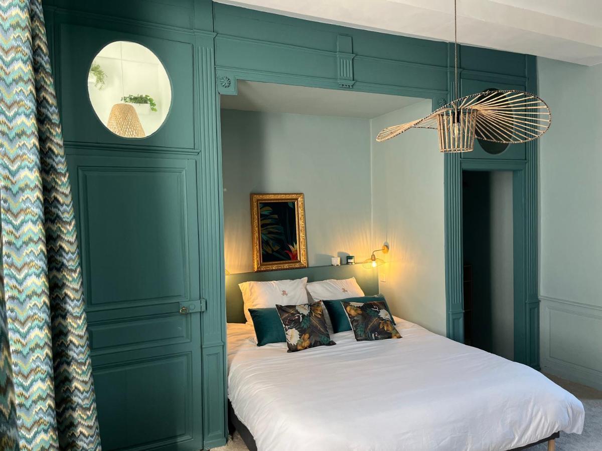 Bed and Breakfast Aux Remparts De Montreuil Montreuil  Екстер'єр фото