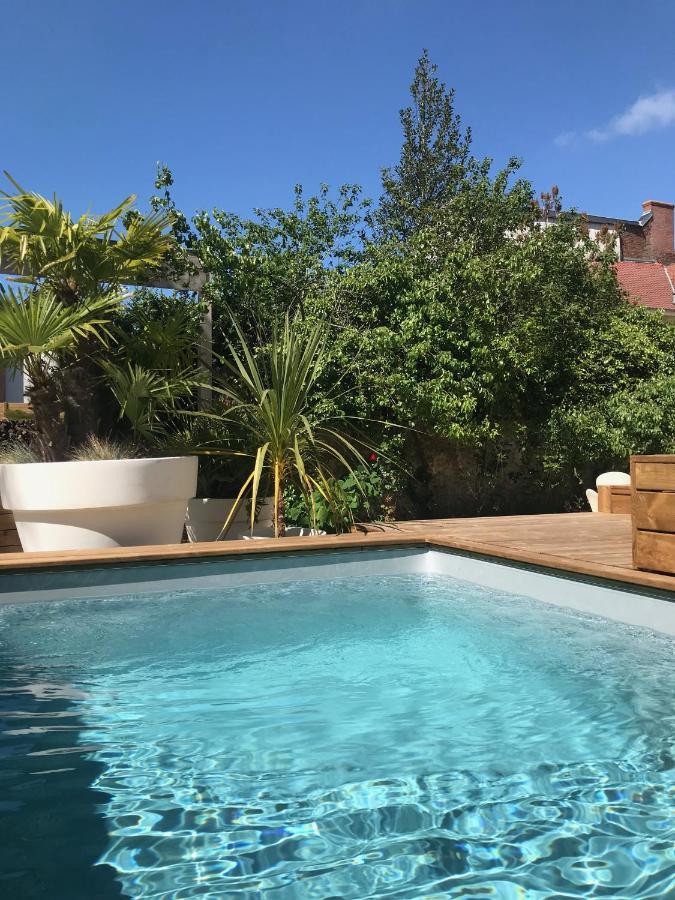 Bed and Breakfast Aux Remparts De Montreuil Montreuil  Екстер'єр фото